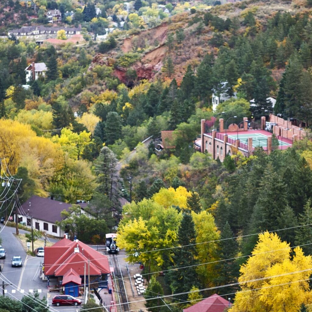 cheyenne mountain roofing manitou springs roofing contractor roofing repair roof replacement near you